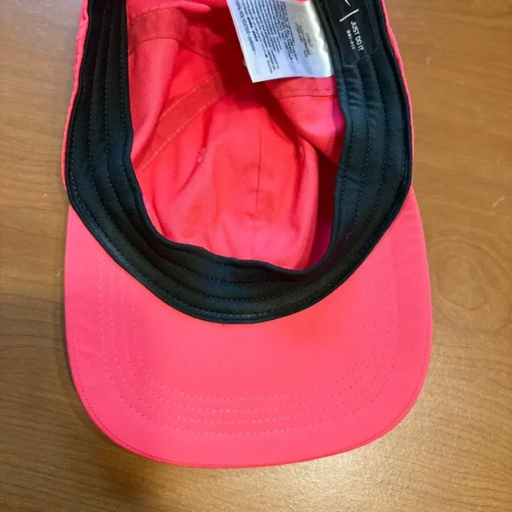 Nike nylon child hat hot pink